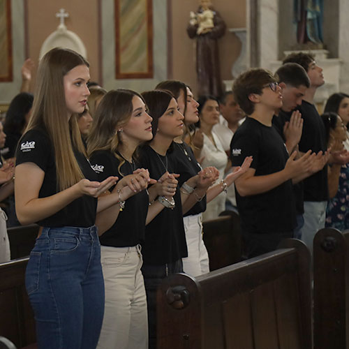 Formandos da 3ª série do Ensino Médio iniciam comemorações com Missa na Catedral São Bento