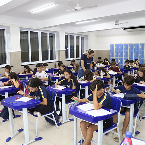 Cerca de 400 alunos do Colégio Cristo Rei participaram da maior competição de Matemática do mundo