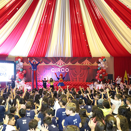 Alunos do Colégio Cristo Rei vivem momentos de arte e de diversão em evento especial
